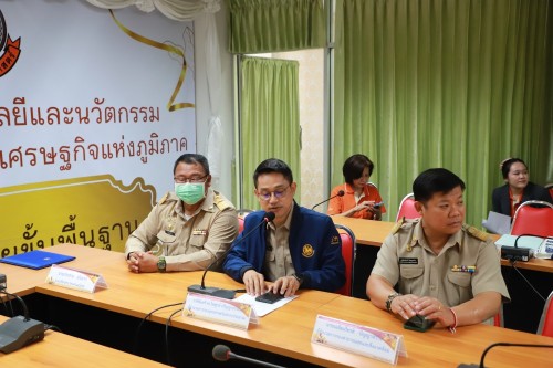 เทศบาลนครแม่สอด จัดกิจกรรมการฝึกอบรมผู้ดูแลผู้สูงอายุขั้นพื้นฐาน โครงการ การส่งเสริมการใช้เทคโนโลยีและนวัตกรรมเพื่อการพัฒนาเมืองชายแดนไทยสู่เมืองเศรษฐกิจแห่งภูมิภาค