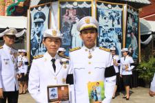 เทศบาลนครแม่สอด เข้าร่วมพิธีถวายดอกไม้จันทน์ ในพระราชพิธีถวายพระเพลิงพระบรมศพ พระบาทสมเด็จพระปรมินทรมหาภูมิพลอดุลยเดช บรมนาถบพิตร