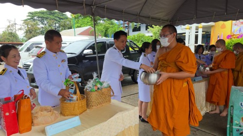 เทศบาลนครแม่สอด เข้าร่วมพิธีเจริญพระพุทธมนต์และพิธีทำบุญตักบาตรถวายพระราชกุศล เนื่องในโอกาสวันเฉลิมพระชนมพรรษา สมเด็จพระนางเจ้าฯ พระบรมราชินี 3 มิถุนายน 2568