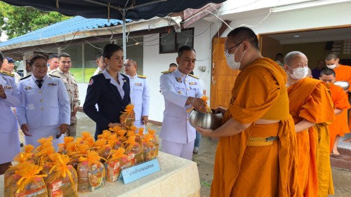 เทศบาลนครแม่สอด เข้าร่วมพิธีเจริญพระพุทธมนต์และพิธีทำบุญตักบาตรถวายพระราชกุศล เนื่องในโอกาสวันเฉลิมพระชนมพรรษา สมเด็จพระนางเจ้าฯ พระบรมราชินี 3 มิถุนายน 2568