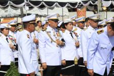 เทศบาลนครแม่สอด เข้าร่วมพิธีถวายดอกไม้จันทน์ ในพระราชพิธีถวายพระเพลิงพระบรมศพ พระบาทสมเด็จพระปรมินทรมหาภูมิพลอดุลยเดช บรมนาถบพิตร