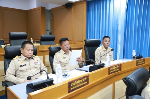 สภาเทศบาลนครแม่สอด ประชุมสภาเทศบาลนครแม่สอด ครั้งแรก