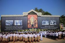 นครแม่สอด เฉลิมพระเกียรติฯ ถวายความอาลัย รัชกาลที่ 9 และถวายพระพรขัยมงคลรัชกาลที่ 10 พร้อม จัดงาน 16 มกราคม “พ่อของครู พ่อพิมพ์แห่งแผ่นดิน” และจัดกิจกรรมรวมพลังแห่งความภักดี