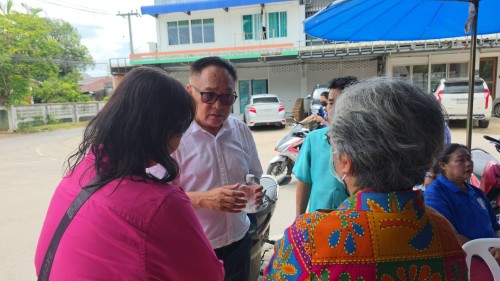 ทน.แม่สอด เข้าร่วมการจัดกิจกรรมนันทนาการและการประชุมผู้สูงอายุชุมชนปู่แดง ประจำเดือน มิถุนายน 2568