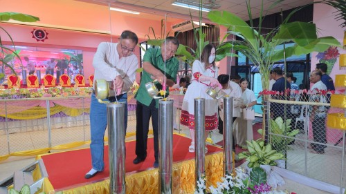 ทน.แม่สอด เข้าร่วมการจัดกิจกรรมหล่อเทียนจำนำพรรษา โรงเรียนเทศบาลวัดดอนแก้ว ประจำปีการศึกษา 2568