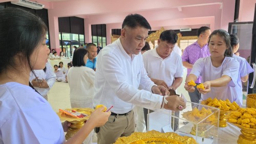 ทน.แม่สอด เข้าร่วมการจัดกิจกรรมหล่อเทียนจำนำพรรษา โรงเรียนเทศบาลวัดดอนแก้ว ประจำปีการศึกษา 2568