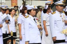 เทศบาลนครแม่สอด เข้าร่วมพิธีถวายดอกไม้จันทน์ ในพระราชพิธีถวายพระเพลิงพระบรมศพ พระบาทสมเด็จพระปรมินทรมหาภูมิพลอดุลยเดช บรมนาถบพิตร