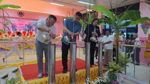 ทน.แม่สอด เข้าร่วมการจัดกิจกรรมหล่อเทียนจำนำพรรษา โรงเรียนเทศบาลวัดดอนแก้ว ประจำปีการศึกษา 2568