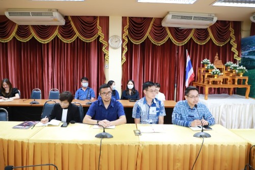 เทศบาลนครแม่สอด ประชุมมอบนโยบายแนวทางการทำงานให้แก่ กองการศึกษา และ กองยุทธศาสตร์และงบประมาณ