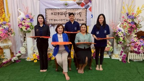 เทศบาลนครแม่สอด เข้าร่วมพิธีถวายเทียนจำนำพรรษาวัดตรีรัตนาราม ร่วมกับชมรมผู้สูงอายุเทศบาลนครแม่สอด