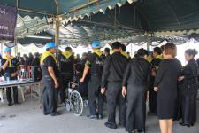 เทศบาลนครแม่สอด เข้าร่วมพิธีถวายดอกไม้จันทน์ ในพระราชพิธีถวายพระเพลิงพระบรมศพ พระบาทสมเด็จพระปรมินทรมหาภูมิพลอดุลยเดช บรมนาถบพิตร