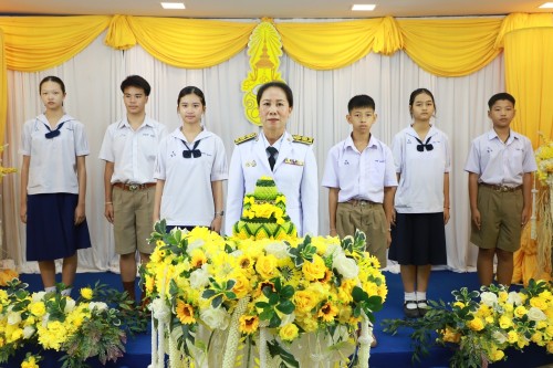 ทน.แม่สอด จัดให้มีการบันทึกเทปถวายพระพรชัยมงคลเนื่องในโอกาส มหามงคลที่พระบาทสมเด็จพระเจ้าอยู่หัวทรงเจริญพระชนมพรรษา 73 พรรษา