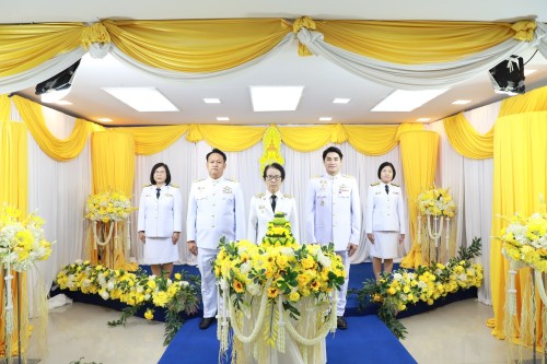 ทน.แม่สอด จัดให้มีการบันทึกเทปถวายพระพรชัยมงคลเนื่องในโอกาส มหามงคลที่พระบาทสมเด็จพระเจ้าอยู่หัวทรงเจริญพระชนมพรรษา 73 พรรษา