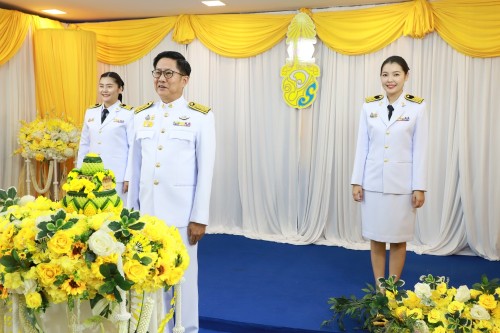 ทน.แม่สอด จัดให้มีการบันทึกเทปถวายพระพรชัยมงคลเนื่องในโอกาส มหามงคลที่พระบาทสมเด็จพระเจ้าอยู่หัวทรงเจริญพระชนมพรรษา 73 พรรษา