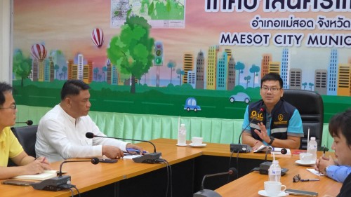 ทน.แม่สอด เข้าร่วมประชุมการติดตามการดำเนินการ \"ศูนย์คุ้มครองสิทธิและช่วยเหลือทางกฎหมายแก่ประชาชน\"