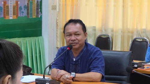 เทศบาลนครแม่สอด ประชุมหารือกรณีการปรับเพิ่มค่าจ้างบริหารจัดการและกำจัดขยะมูลฝอยของเทศบาลนครแม่สอด
