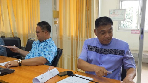 เทศบาลนครแม่สอด ประชุมหารือกรณีการปรับเพิ่มค่าจ้างบริหารจัดการและกำจัดขยะมูลฝอยของเทศบาลนครแม่สอด