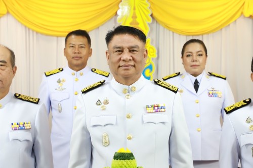 นายกเทศมนตรี พร้อมคณะผู้บริหาร เข้าร่วมการบันทึกเทปถวายพระพรชัยมงคล เนื่องในโอกาสมหามงคล ที่พระบาทสมเด็จพระเจ้าอยู่หัว ทรงเจริญพระชนมพรรษา 73 พรรษา