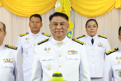 นายกเทศมนตรี พร้อมคณะผู้บริหาร เข้าร่วมการบันทึกเทปถวายพระพรชัยมงคล เนื่องในโอกาสมหามงคล ที่พระบาทสมเด็จพระเจ้าอยู่หัว ทรงเจริญพระชนมพรรษา 73 พรรษา