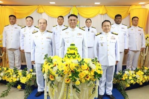 นายกเทศมนตรี พร้อมคณะผู้บริหาร เข้าร่วมการบันทึกเทปถวายพระพรชัยมงคล เนื่องในโอกาสมหามงคล ที่พระบาทสมเด็จพระเจ้าอยู่หัว ทรงเจริญพระชนมพรรษา 73 พรรษา