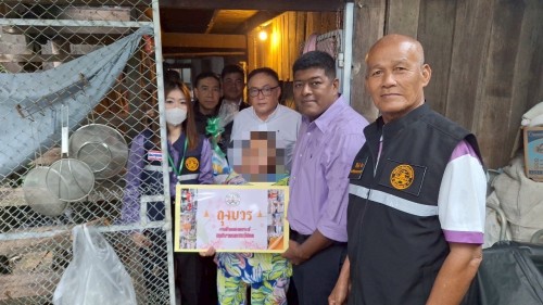 ทน.แม่สอด ลงพื้นที่มอบถุงยังชีพและเงินดำรงชีพ เพื่อบรรเทาความเดือดร้อนแก่ ผู้สูงอายุ ผู้พิการ และผู้ด้อยโอกาสทางสังคม 