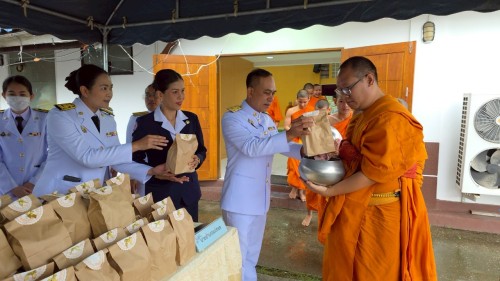 ทน.แม่สอด ร่วมพิธีเฉลิมพระเกียรติพระบาทสมเด็จพระเจ้าอยู่หัว เนื่องในโอกาสวันเฉลิมพระชนมพรรษา 28 กรกฎาคม 2568 