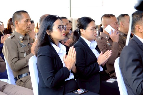 เทศบาลนครแม่สอด เข้าร่วมพิธีวางพวงมาลา เนื่องในวันรพี ประจำปี 2568