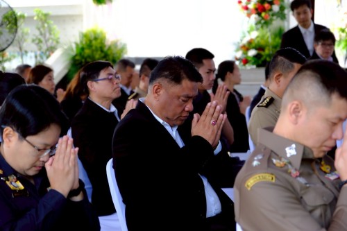 เทศบาลนครแม่สอด เข้าร่วมพิธีวางพวงมาลา เนื่องในวันรพี ประจำปี 2568