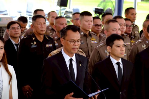 เทศบาลนครแม่สอด เข้าร่วมพิธีวางพวงมาลา เนื่องในวันรพี ประจำปี 2568