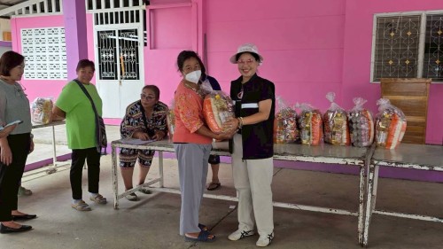 เทศบาลนครแม่สอด ลงพื้นที่มอบถุงยังชีพให้แก่ ผู้ประสบเหตุอุทกภัย ในเขตเทศบาลนครแม่สอด
