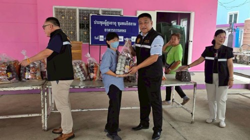 เทศบาลนครแม่สอด ลงพื้นที่มอบถุงยังชีพให้แก่ ผู้ประสบเหตุอุทกภัย ในเขตเทศบาลนครแม่สอด