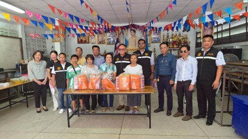เทศบาลนครแม่สอด ลงพื้นที่มอบถุงยังชีพให้แก่ ผู้ประสบเหตุอุทกภัย ในเขตเทศบาลนครแม่สอด