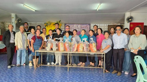 เทศบาลนครแม่สอด ลงพื้นที่มอบถุงยังชีพให้แก่ ผู้ประสบเหตุอุทกภัย ในเขตเทศบาลนครแม่สอด