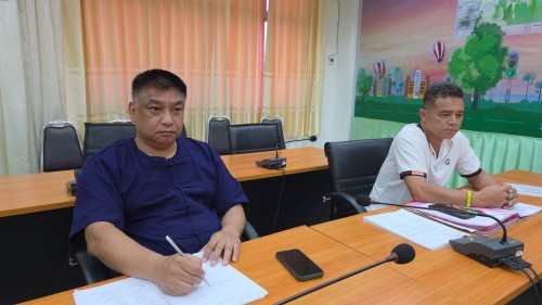 ทน.แม่สอด จัดการประชุมติดตามความคืบหน้างานก่อสร้างห้องนวดแผนไทยคลินิกชุมชนอบอุ่น กองสาธารณสุขและสิ่งแวดล้อม เทศบาลนครแม่สอด 