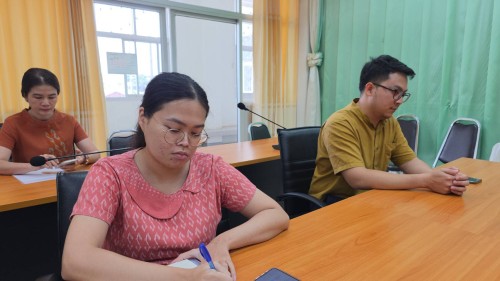 ทน.แม่สอด จัดการประชุมติดตามความคืบหน้างานก่อสร้างห้องนวดแผนไทยคลินิกชุมชนอบอุ่น กองสาธารณสุขและสิ่งแวดล้อม เทศบาลนครแม่สอด 