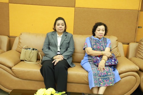 ทน.แม่สอด จัดโครงการทุนการศึกษาสำหรับนักศึกษาและการให้ความช่วยเหลือนักเรียนในเขตเทศบาลนครแม่สอด