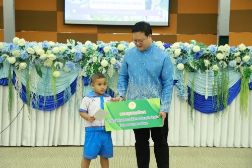 ทน.แม่สอด จัดโครงการทุนการศึกษาสำหรับนักศึกษาและการให้ความช่วยเหลือนักเรียนในเขตเทศบาลนครแม่สอด