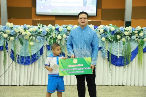 ทน.แม่สอด จัดโครงการทุนการศึกษาสำหรับนักศึกษาและการให้ความช่วยเหลือนักเรียนในเขตเทศบาลนครแม่สอด