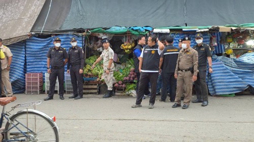 ทน.แม่สอด บูรณาการร่วมกับ ฝ่ายปกครองอำเภอแม่สอด ตรวจคนเข้าเมืองตาก สถานีตำรวจภูธรแม่สอด สำนักงานจัดหางานแม่สอด ลงพื้นที่จัดระเบียบตลาดสดพาเจริญ