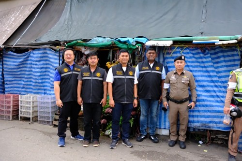 ทน.แม่สอด บูรณาการร่วมกับ ฝ่ายปกครองอำเภอแม่สอด ตรวจคนเข้าเมืองตาก สถานีตำรวจภูธรแม่สอด สำนักงานจัดหางานแม่สอด ลงพื้นที่จัดระเบียบตลาดสดพาเจริญ