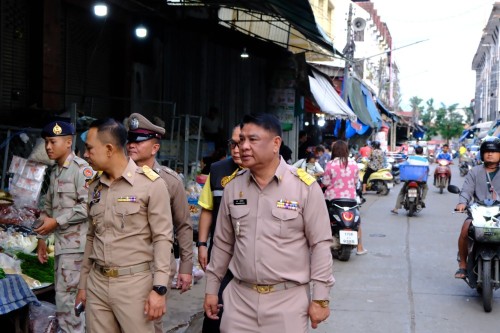 ทน.แม่สอด บูรณาการร่วมกับ ฝ่ายปกครองอำเภอแม่สอด ตรวจคนเข้าเมืองตาก สถานีตำรวจภูธรแม่สอด สำนักงานจัดหางานแม่สอด ลงพื้นที่จัดระเบียบตลาดสดพาเจริญ