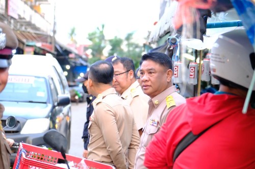 ทน.แม่สอด บูรณาการร่วมกับ ฝ่ายปกครองอำเภอแม่สอด ตรวจคนเข้าเมืองตาก สถานีตำรวจภูธรแม่สอด สำนักงานจัดหางานแม่สอด ลงพื้นที่จัดระเบียบตลาดสดพาเจริญ