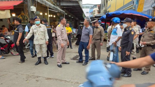 ทน.แม่สอด บูรณาการร่วมกับ ฝ่ายปกครองอำเภอแม่สอด ตรวจคนเข้าเมืองตาก สถานีตำรวจภูธรแม่สอด สำนักงานจัดหางานแม่สอด ลงพื้นที่จัดระเบียบตลาดสดพาเจริญ