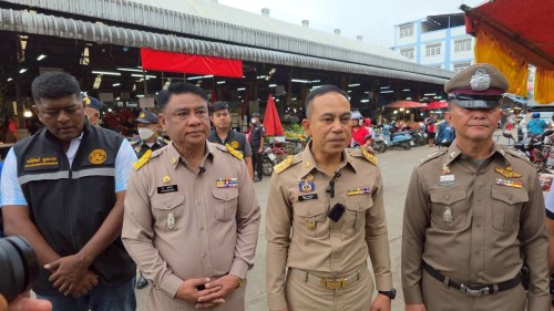 ทน.แม่สอด บูรณาการร่วมกับ ฝ่ายปกครองอำเภอแม่สอด ตรวจคนเข้าเมืองตาก สถานีตำรวจภูธรแม่สอด สำนักงานจัดหางานแม่สอด ลงพื้นที่จัดระเบียบตลาดสดพาเจริญ