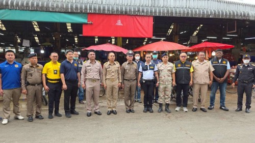 ทน.แม่สอด บูรณาการร่วมกับ ฝ่ายปกครองอำเภอแม่สอด ตรวจคนเข้าเมืองตาก สถานีตำรวจภูธรแม่สอด สำนักงานจัดหางานแม่สอด ลงพื้นที่จัดระเบียบตลาดสดพาเจริญ