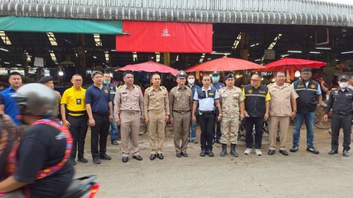 ทน.แม่สอด บูรณาการร่วมกับ ฝ่ายปกครองอำเภอแม่สอด ตรวจคนเข้าเมืองตาก สถานีตำรวจภูธรแม่สอด สำนักงานจัดหางานแม่สอด ลงพื้นที่จัดระเบียบตลาดสดพาเจริญ