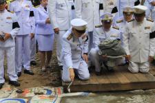 เทศบาลนครแม่สอด เข้าร่วมพิธีถวายดอกไม้จันทน์ ในพระราชพิธีถวายพระเพลิงพระบรมศพ พระบาทสมเด็จพระปรมินทรมหาภูมิพลอดุลยเดช บรมนาถบพิตร