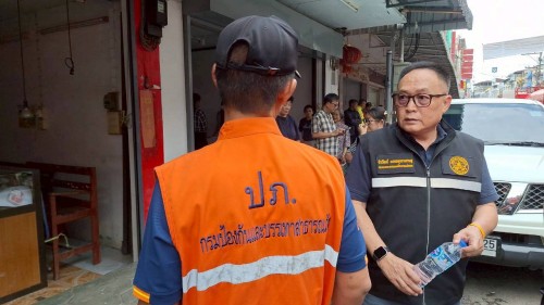 เทศบาลนครแม่สอด ลงพื้นที่ระงับเหตุเพลิงไหม้ บริเวณตลาดพลอย ในเขตพื้นที่เทศบาลนครแม่สอด