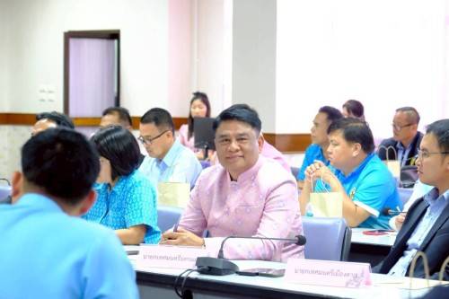 ทน.แม่สอด ร่วมการประชุมขับเคลื่อนและติดตามนโยบายของรัฐบาล ภารกิจของกระทรวงมหาดไทย กรมส่งเสริมการปกครองท้องถิ่น และจังหวัดตาก ให้แก่องค์กรปกครองส่วนท้องถิ่น ครั้งที่ 2/2568