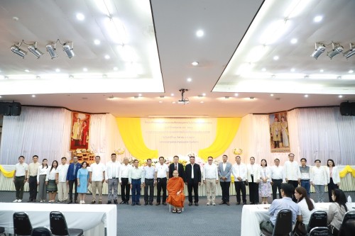 ทน.แม่สอด จัดโครงการฝึกอบรมส่งเสริมคุณธรรมจริยธรรมบุคลากรในสังกัดเทศบาลนครแม่สอด